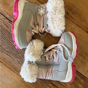 toddler/kids snow boots size 7